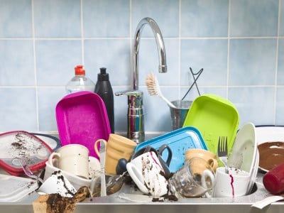 Kitchen-Sink-Full-of-Dishes